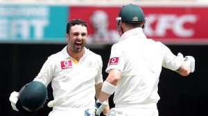 Ed Cowan Gets His Ton.